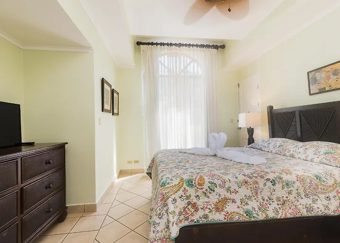 Sunrise 33- 3 Bedroom Poolside *